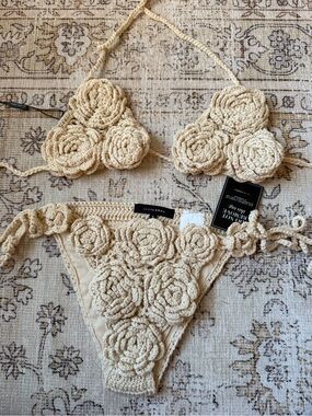 NWT JLUXLABEL Crochet Floral Bikini Set in Cream